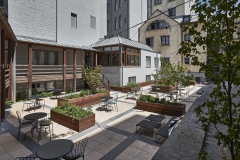 Urban-Yard-Garden-05-min